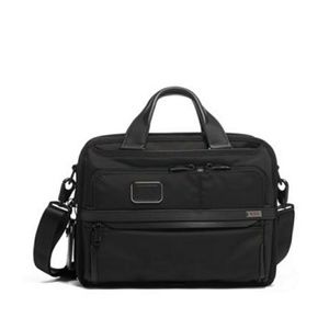 Small Screen
Expandable Laptop
Brief